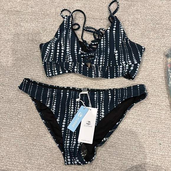 Cupshe bikini - Picture 1 of 3